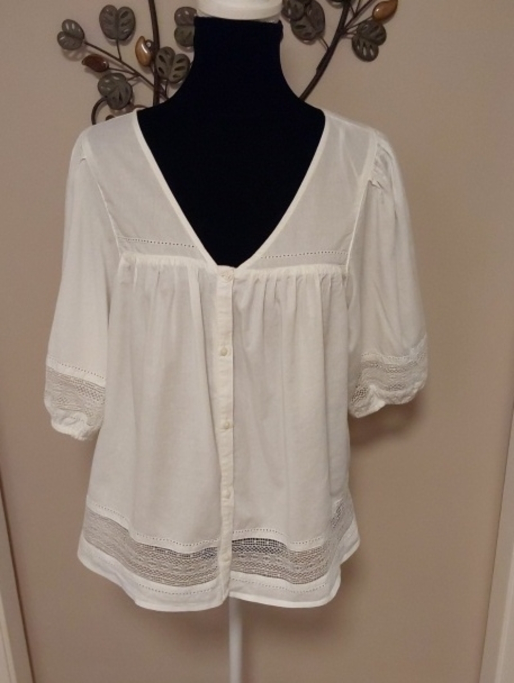 Old Navy White Button-Front Lace Trim Peasant Top